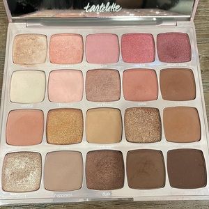 Tartelette Juicy eyeshadow palette Amazonian Clay